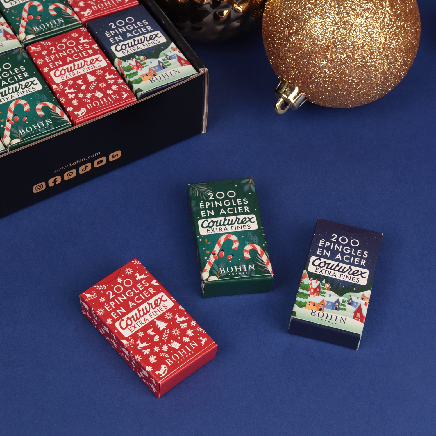 Extra-fine Couturex pins – 200 pces EC4 N°4 = 30 mm - ø 0,60 mm - Christmas- Disp.x36