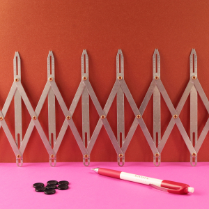 Buttons expanding gauge