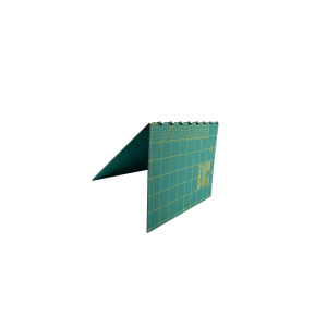 Folding cutting mat