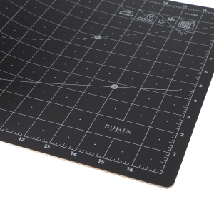 CUTTING MAT BOHIN - 45 x 30 cm